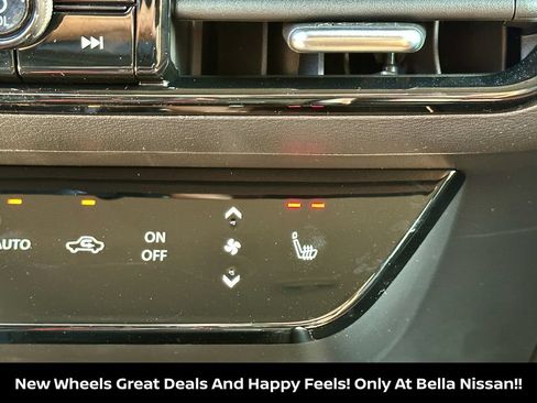 New 2026 Nissan Kicks SR w/ Cold Weather Package AWD/4WD image 18