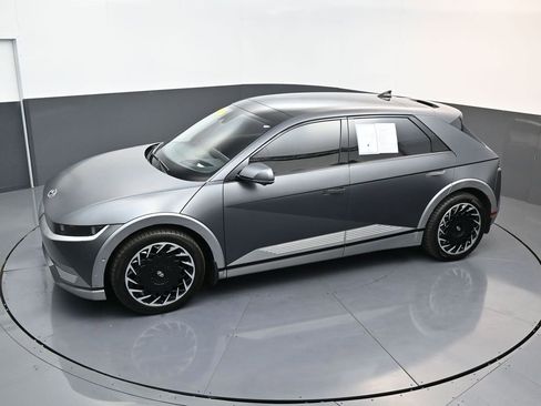 Certified 2023 Hyundai Ioniq 5 Limited w/ Cargo Package image 21