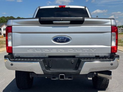 Used 2017 Ford F250 XLT w/ XLT Premium Package AWD/4WD image 5