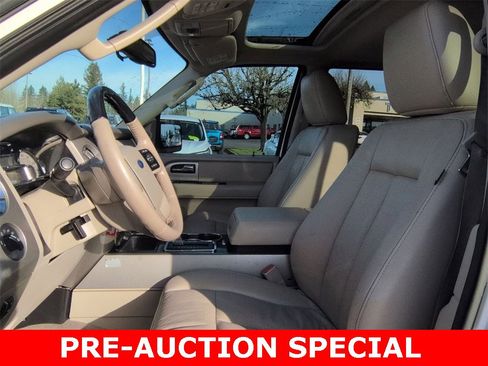 Used 2014 Ford Expedition Limited image 13