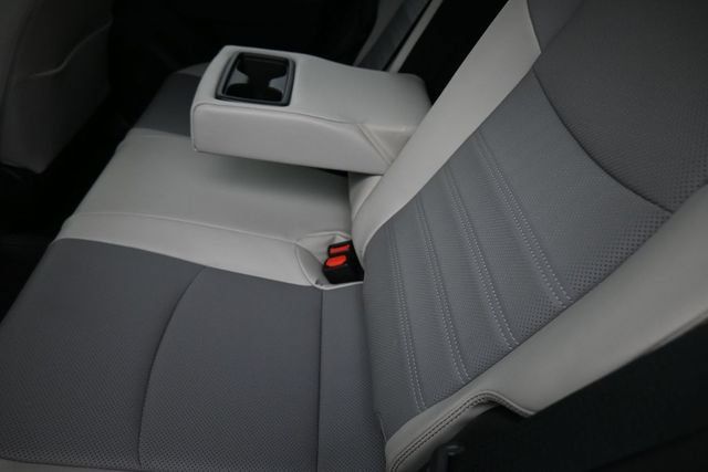 Used 2025 Toyota RAV4 Limited AWD/4WD image 22