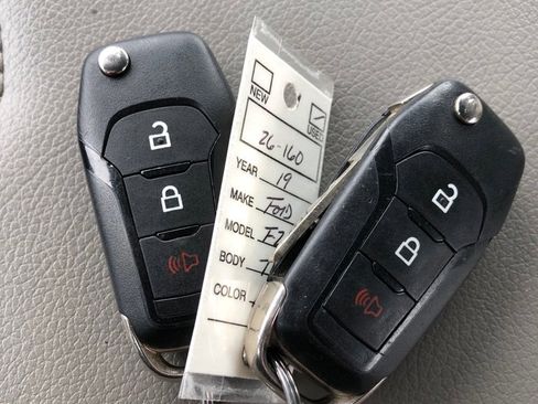 Used 2019 Ford F250 XL w/ Power Equipment Group image 38