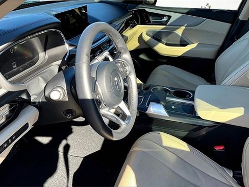 Used 2024 Acura MDX SH-AWD w/ Technology Package image 13