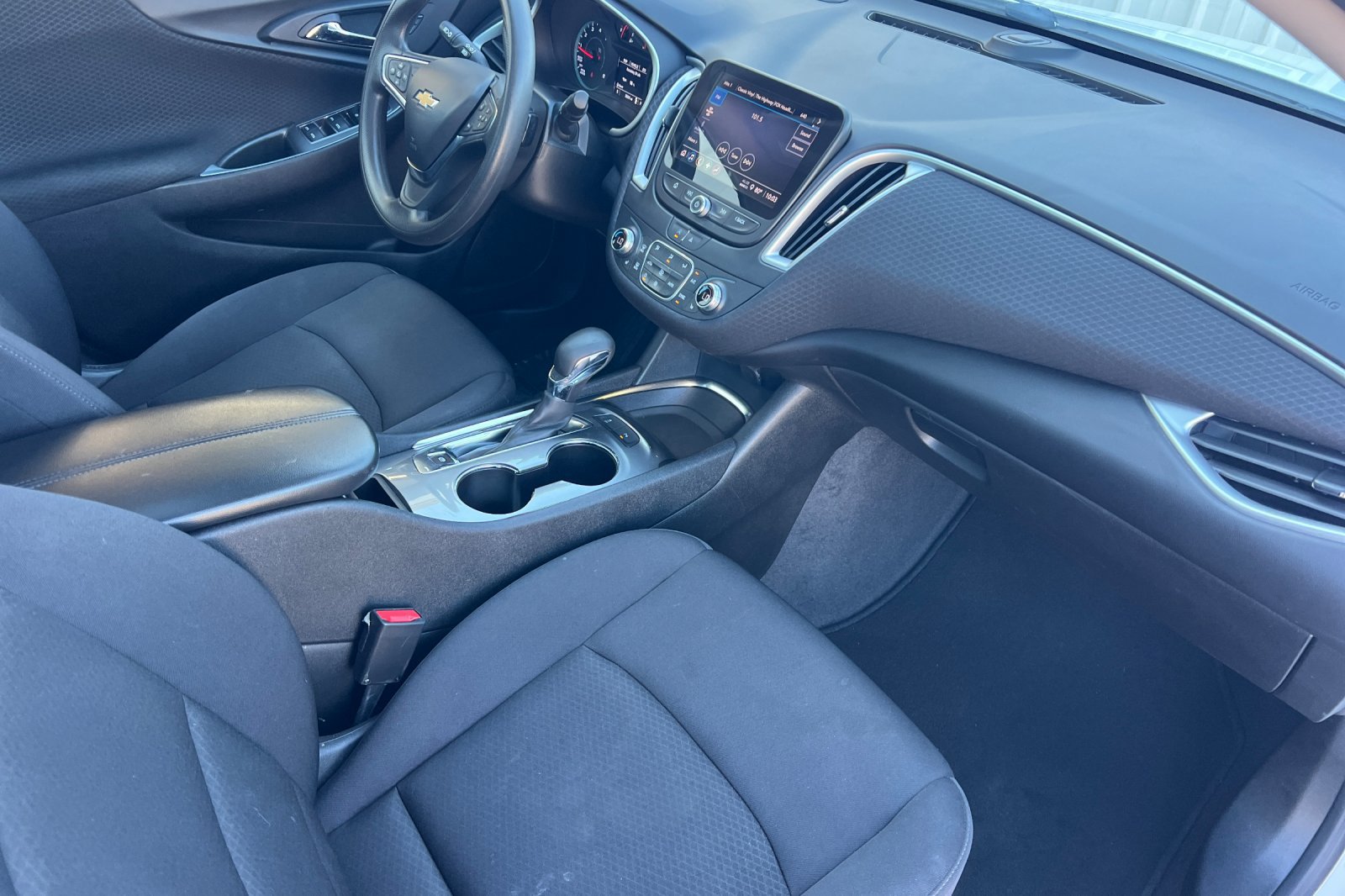 Used 2024 Chevrolet Malibu LT FWD image 16