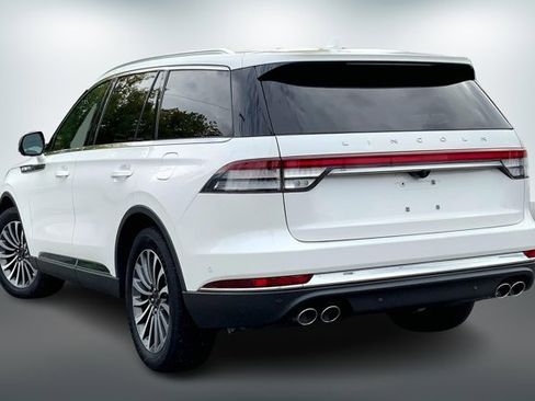 Used 2020 Lincoln Aviator Reserve w/ Equipment Group 201A image 9