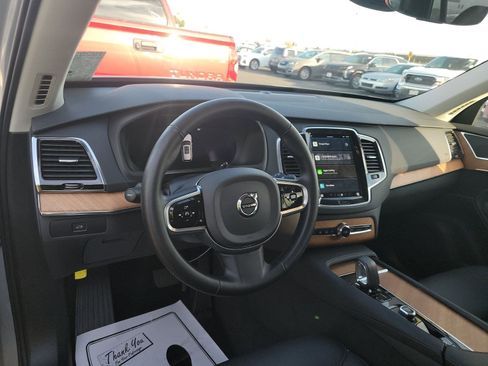 Used 2025 Volvo XC90 B5 Plus w/ Protection Package Premier AWD/4WD image 14