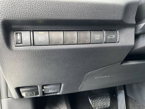 Certified 2025 Toyota RAV4 Limited FWD image 32