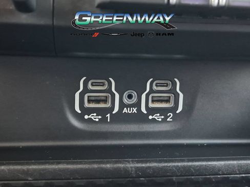 Used 2020 RAM 1500 Laramie RWD image 33