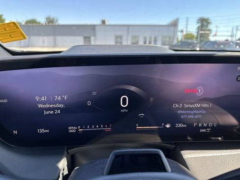 New 2026 Buick Enclave Avenir w/ Super Cruise Package AWD/4WD image 12