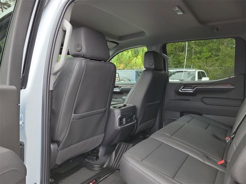 New 2026 GMC Sierra 1500 SLT w/ SLT Premium Plus Package image 13