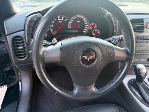 Used 2007 Chevrolet Corvette 2dr Cpe image 19