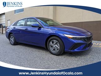 New 2025 Hyundai Elantra SE image 1