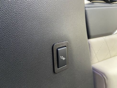 New 2025 Cadillac Escalade ESV Sport Platinum image 59