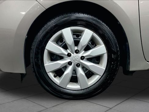 Used 2015 Toyota Corolla LE FWD image 11