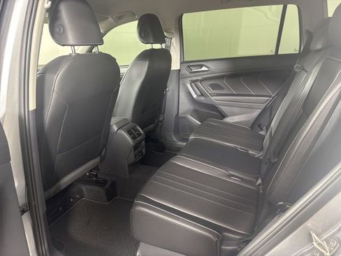 Certified 2024 Volkswagen Tiguan SE image 12