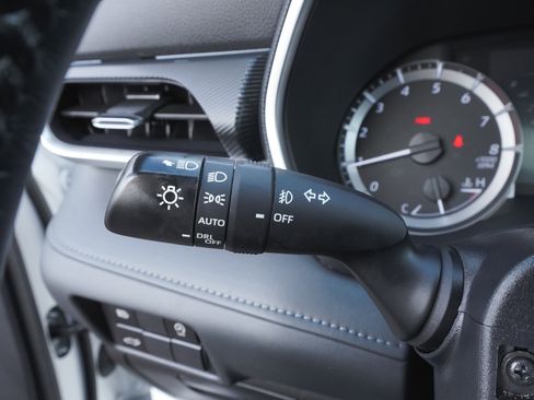 Used 2023 Toyota Highlander XSE image 20