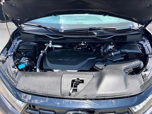 Used 2025 Honda Odyssey Touring image 11