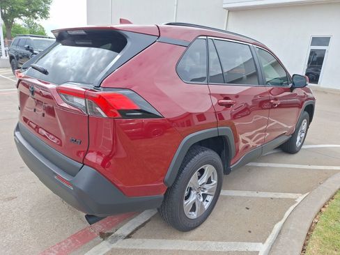 Used 2025 Toyota RAV4 XLE w/ Convenience Package image 6