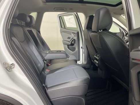 New 2026 Volkswagen Tiguan SE AWD/4WD image 22