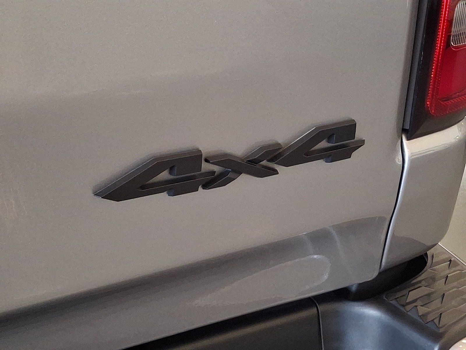 Used 2024 RAM 1500 Limited w/ Night Edition AWD/4WD image 33