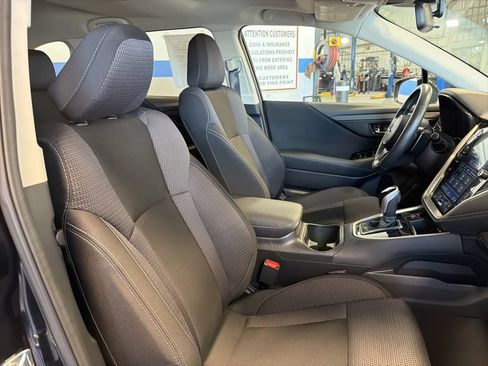 Used 2025 Subaru Outback Premium AWD/4WD image 28