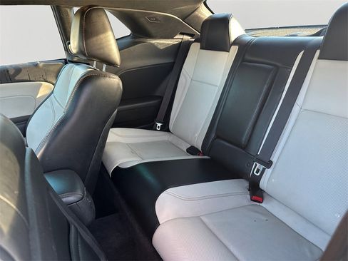 Certified 2018 Dodge Challenger R/T Plus image 15