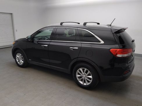 Used 2017 Kia Sorento AWD image 3