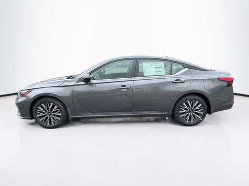 New 2026 Nissan Altima 2.5 SV FWD image 5