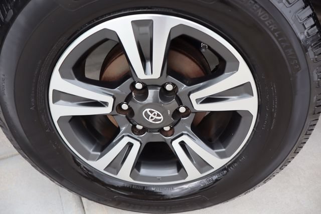 Used 2017 Toyota Tacoma TRD Sport w/ Tow Package RWD image 42
