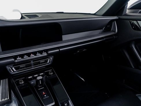 Used 2021 Porsche 911 Carrera 4S w/ Sport Package image 39