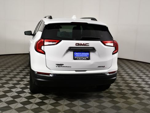 Used 2024 GMC Terrain AT4 AWD/4WD image 7