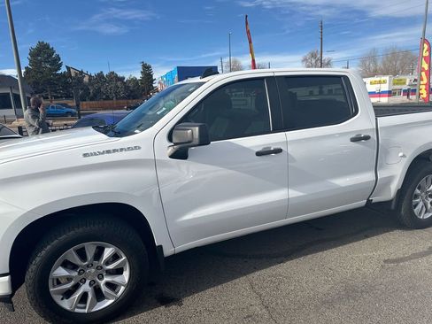 Used 2021 Chevrolet Silverado 1500 Custom image 9
