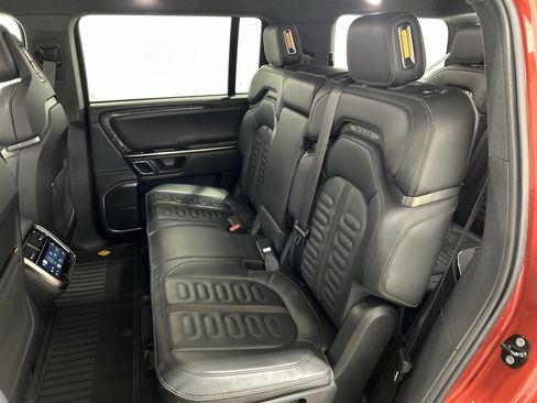 Used 2022 Rivian R1S Launch Edition AWD/4WD image 21