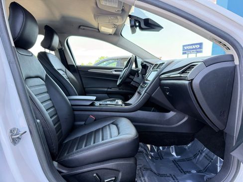 Used 2018 Ford Fusion SE w/ Equipment Group 602A FWD image 21