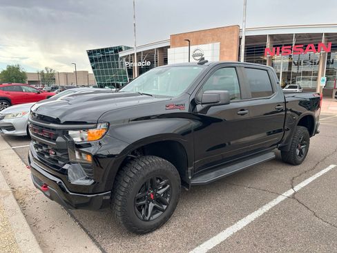 Used 2024 Chevrolet Silverado 1500 Custom Trail Boss AWD/4WD image 5
