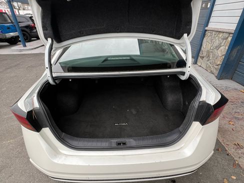 Used 2023 Nissan Altima 2.5 SV image 6