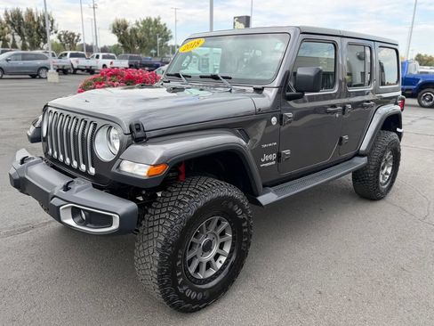 Used 2018 Jeep Wrangler Unlimited Sahara AWD/4WD image 7