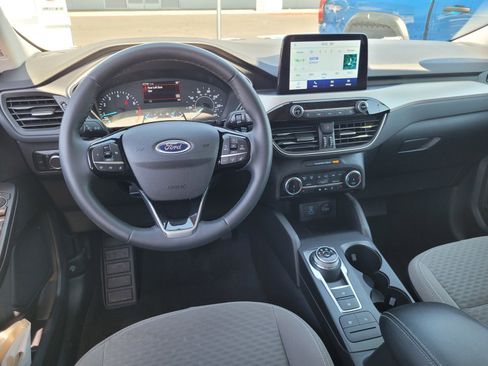 Used 2022 Ford Escape SE w/ Convenience Package FWD image 18