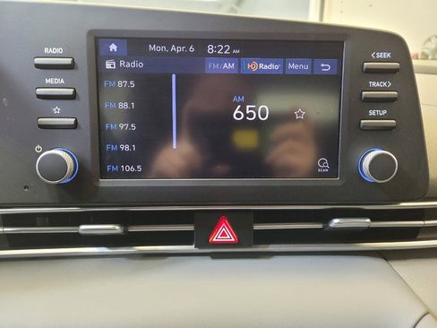 Used 2023 Hyundai Elantra SE w/ Cargo Package image 25