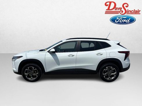 Used 2025 Chevrolet Trax LT w/ Driver Confidence Package FWD image 10
