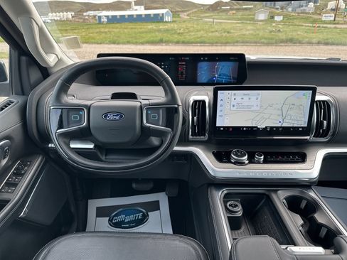 Used 2025 Ford Expedition Max Platinum AWD/4WD image 27