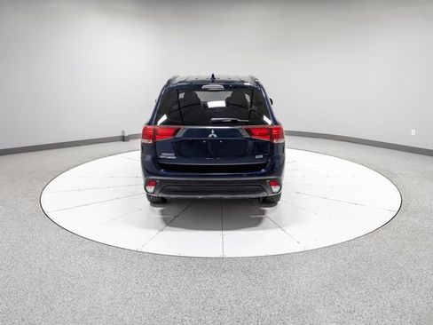 Used 2020 Mitsubishi Outlander SE image 32