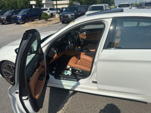 Used 2021 BMW 540i w/ M Sport Package RWD image 7