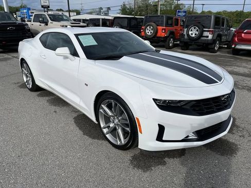 Used 2022 Chevrolet Camaro LT w/ RS Package RWD image 10