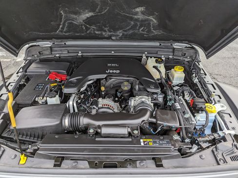 Used 2020 Jeep Gladiator Rubicon w/ Dual Top Group image 40