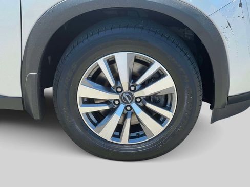 Used 2023 Nissan Pathfinder SL AWD/4WD image 7