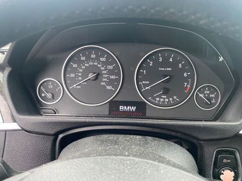 Used 2017 BMW 320i Sedan image 7