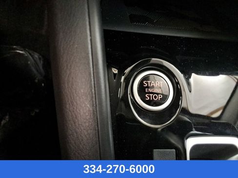 New 2025 Nissan Versa SR w/ Trunk Package image 25