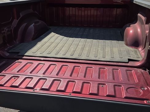 Used 2021 RAM 1500 Laramie RWD image 18