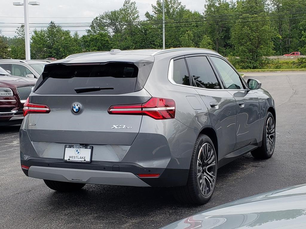 Used 2025 BMW X3 xDrive30i w/ Convenience Package AWD/4WD image 4